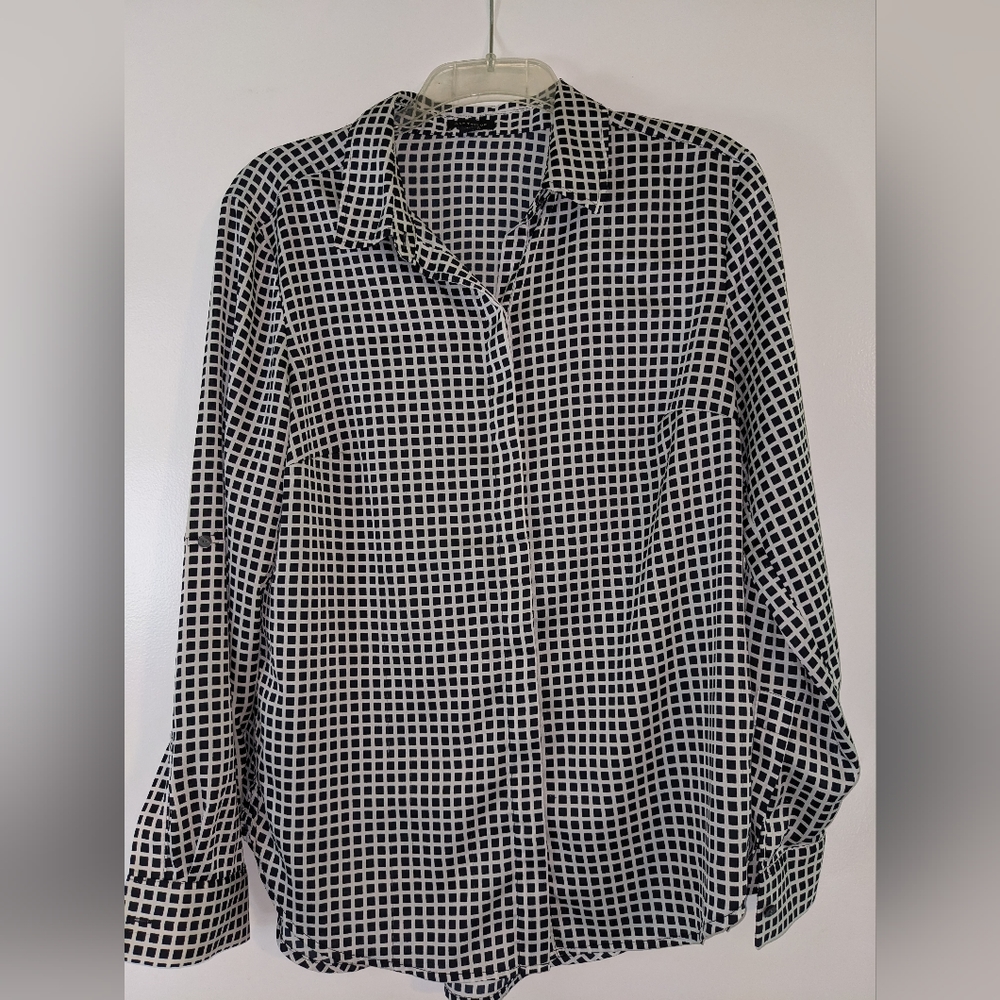 Ann Taylor roll sleeve button down shirt